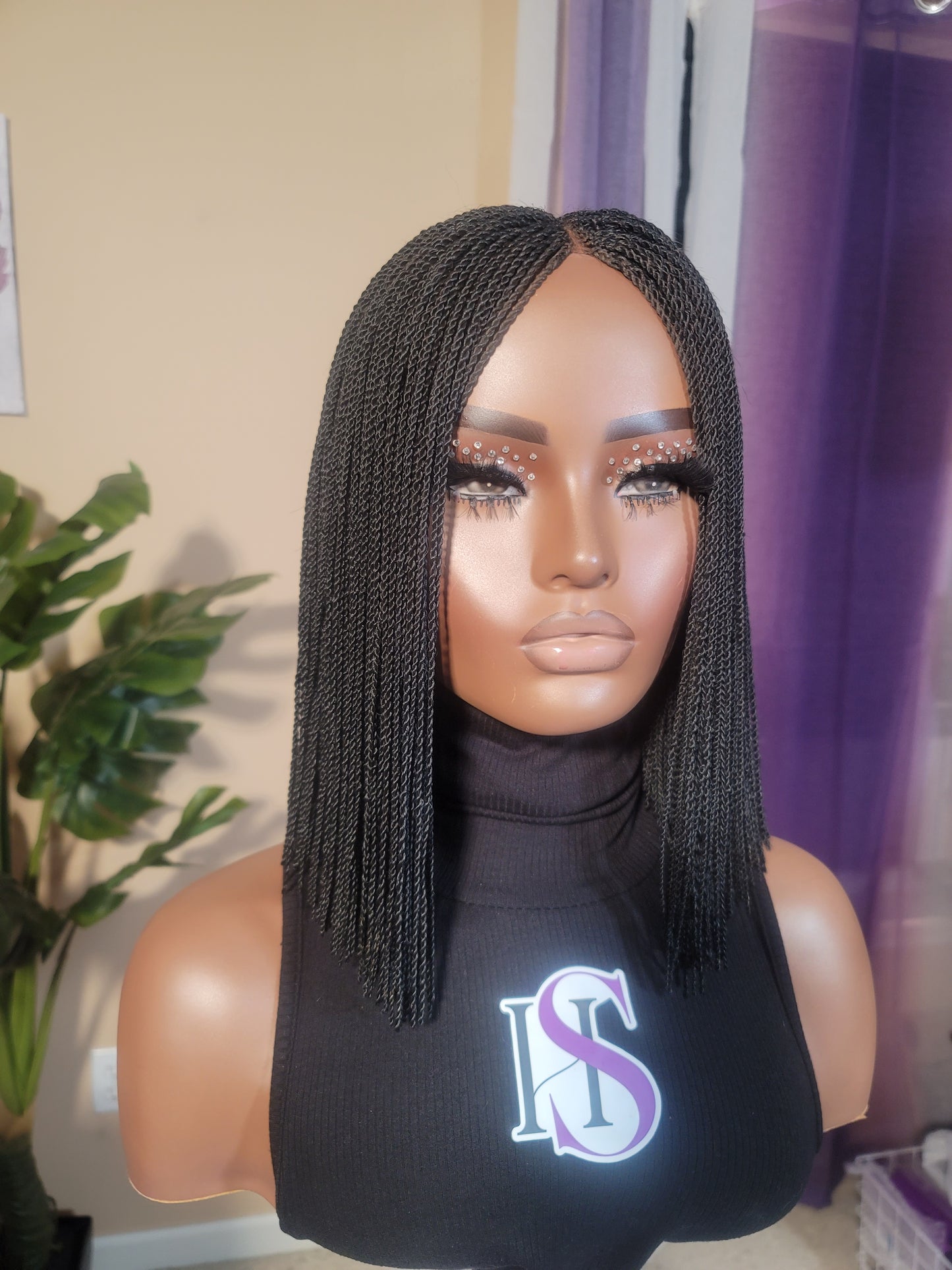 PATRA | Middle Part Microtwist Bob | PRE-ORDER